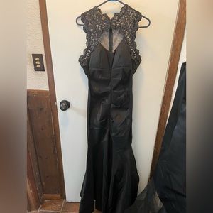 Black gown.